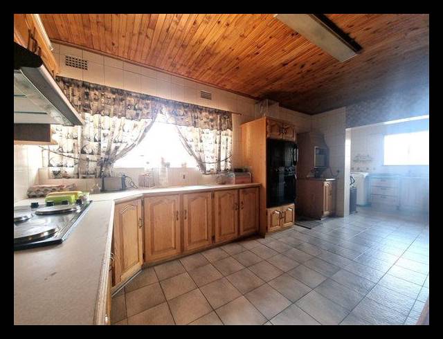 3 BEDROOM HOUSE FOR SALE IN BIRCHLEIGH NORTH